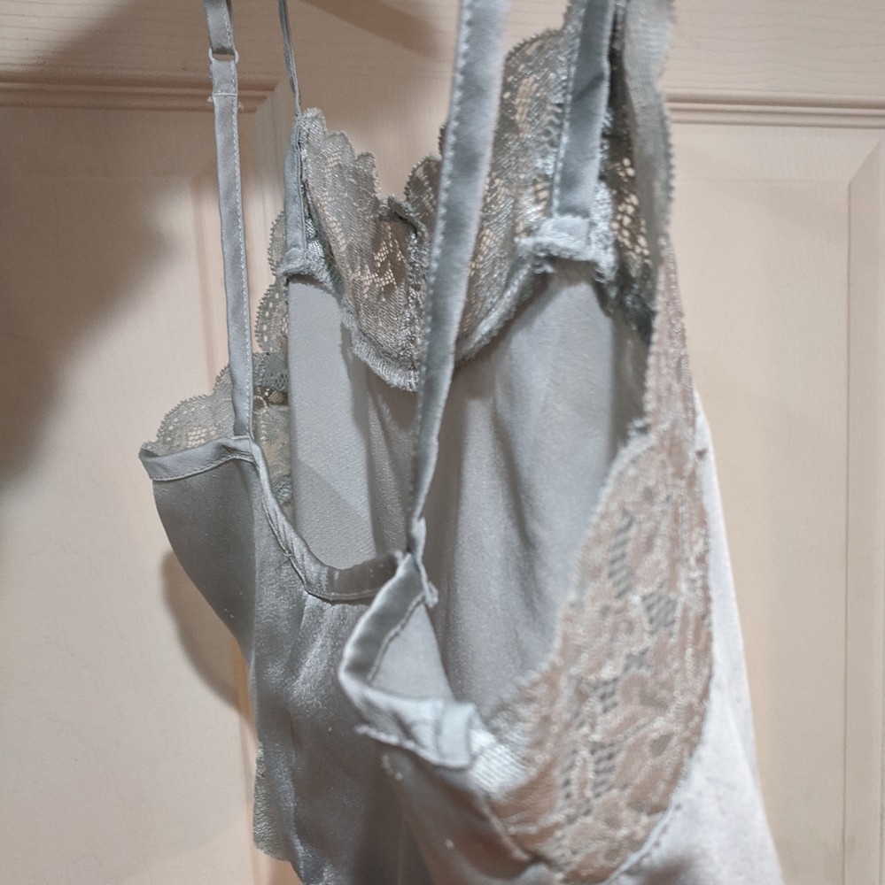 Brandy Melville Lace Blue Cropped Silk Tank - Picture 5 of 8